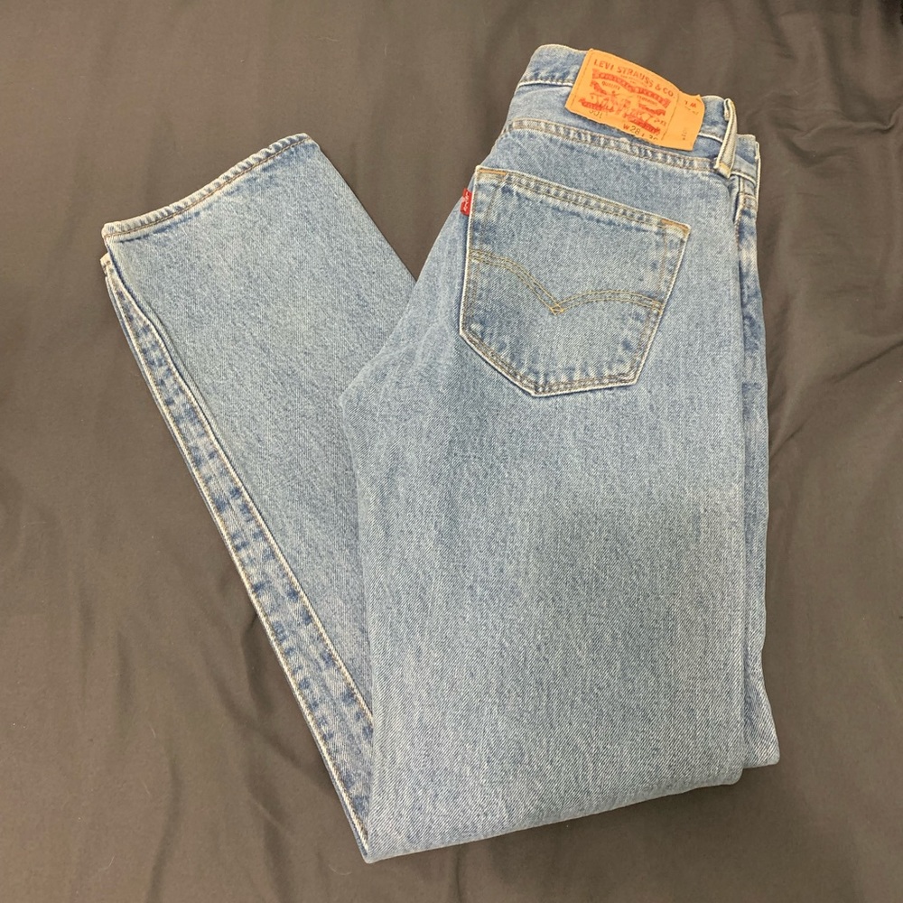 Levi’s medium wash 501 jeans